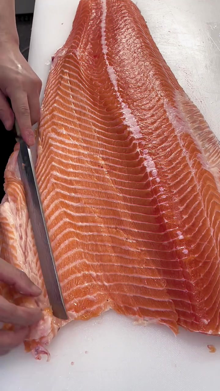 三文鱼分解腹刺