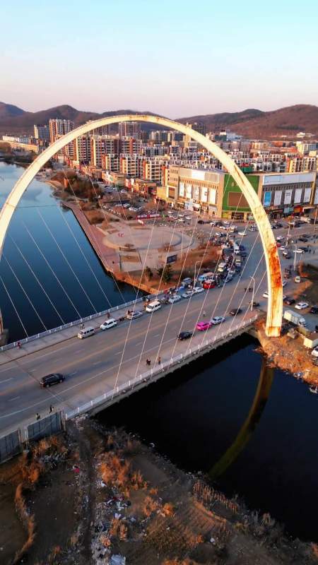 航拍 本溪 校园-度小视