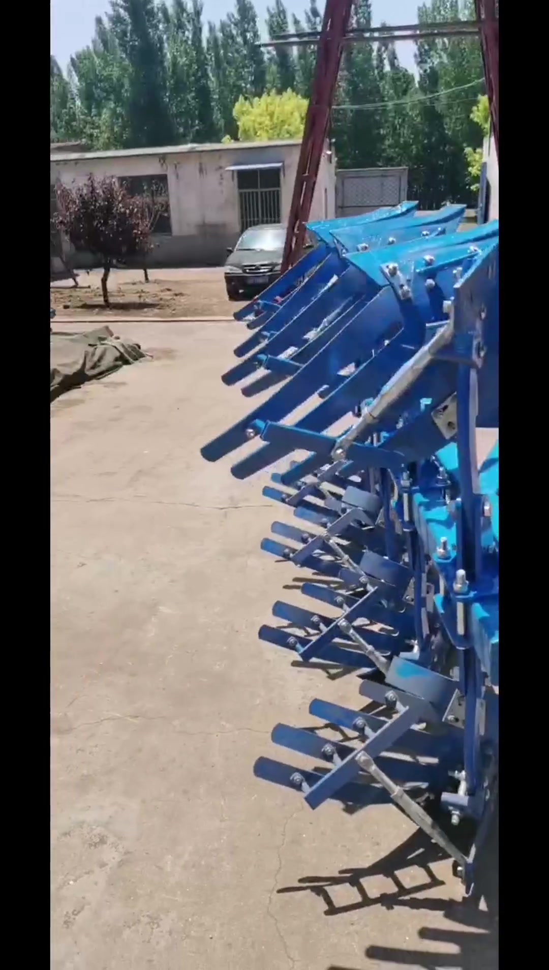 四铧液压翻转犁镜面犁栅条犁