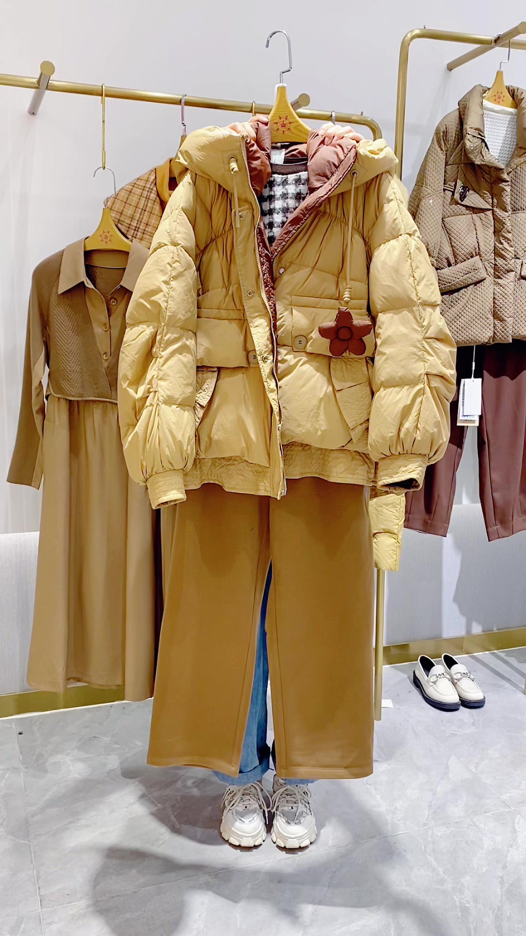 上海品牌女装唯弋秋冬季专柜女装折扣尾货