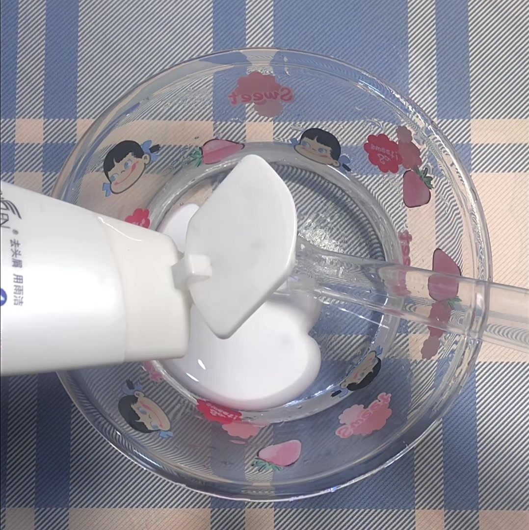 用麦芽糖球做个泥