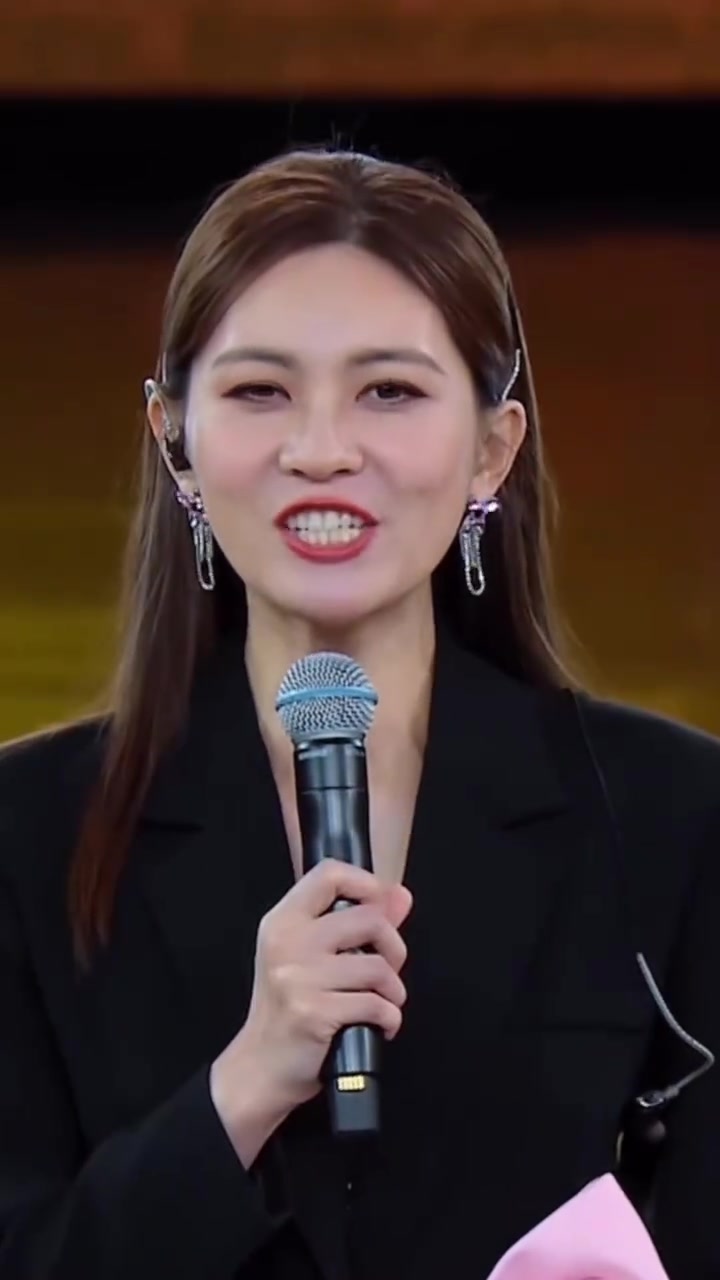 奔跑吧女主持林杰妮工作日志