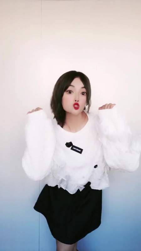 猛男啾咪挑战 猛男啾咪的杀伤性有多强 快来快来一起啾咪~-度小视