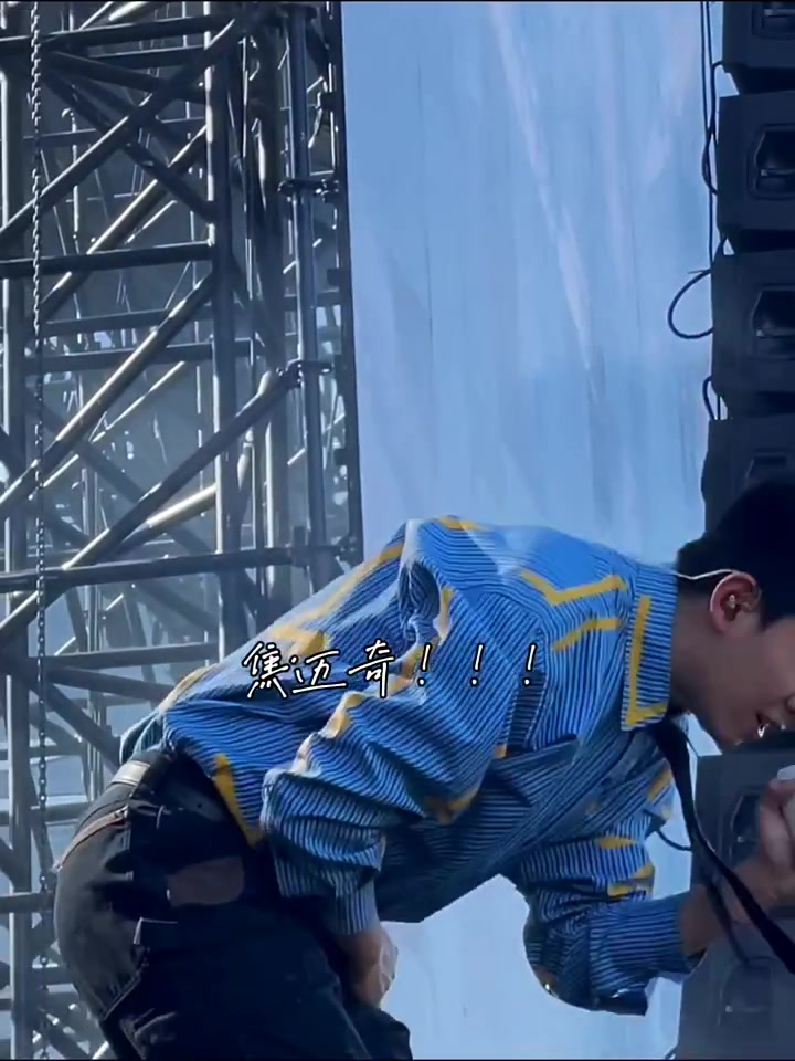 期待夏天 热吻 西瓜 街头 音乐节 和浪漫的一切