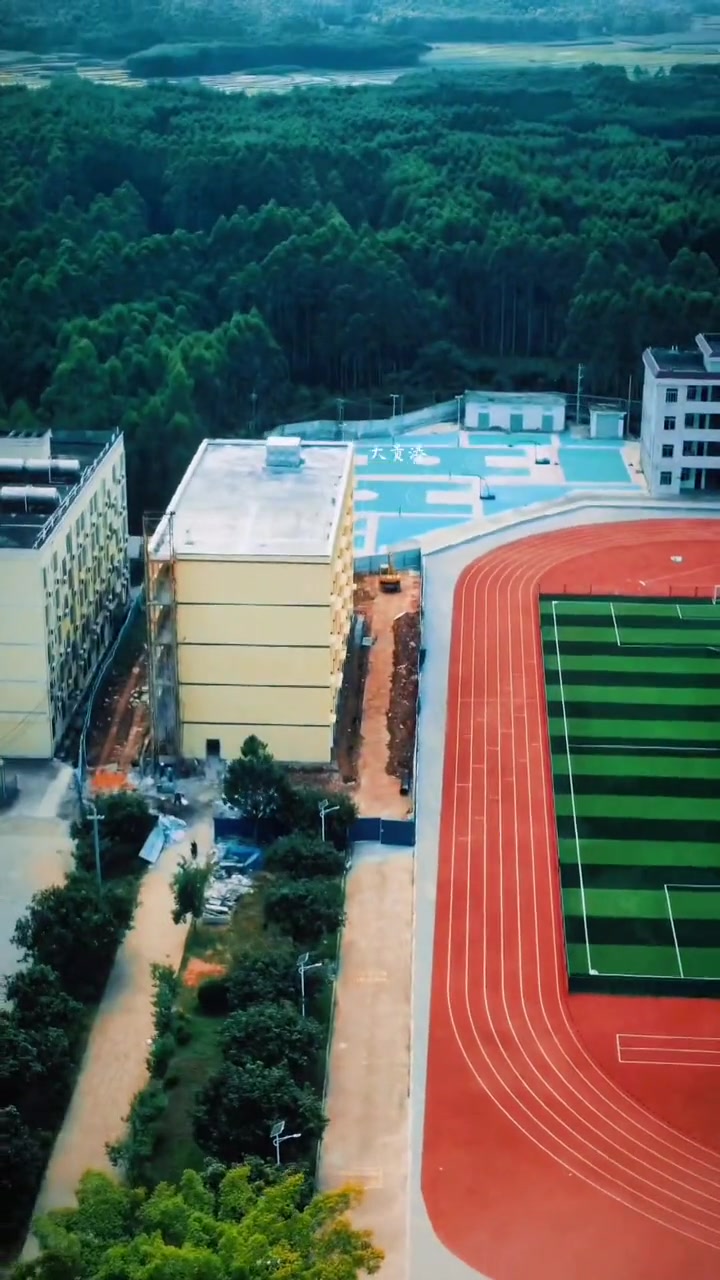 贵港市石卡高级中学 无人机航拍