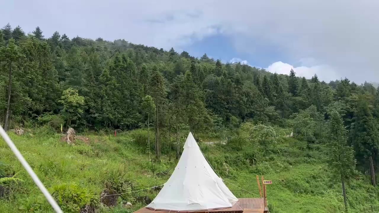 山顶云海利川齐岳山露营地一日游攻略