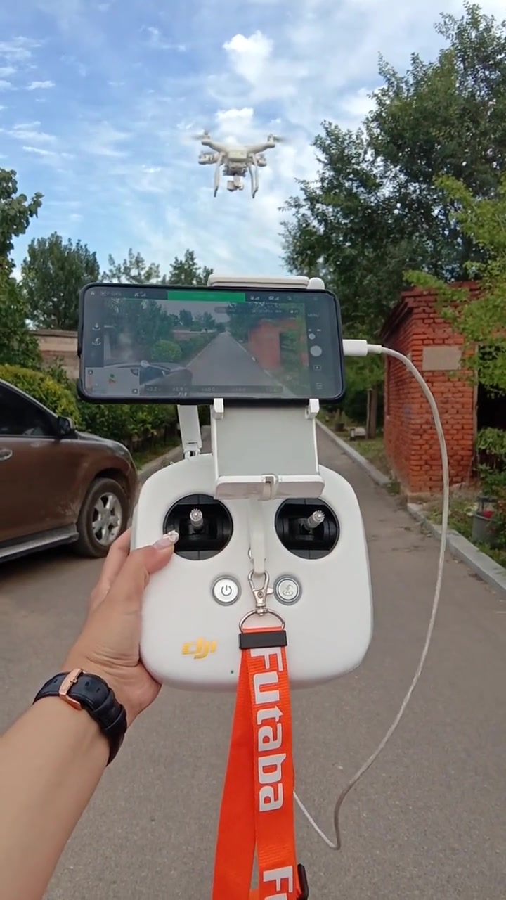 二手精灵3a测试中!喜欢大疆的双击 关注!