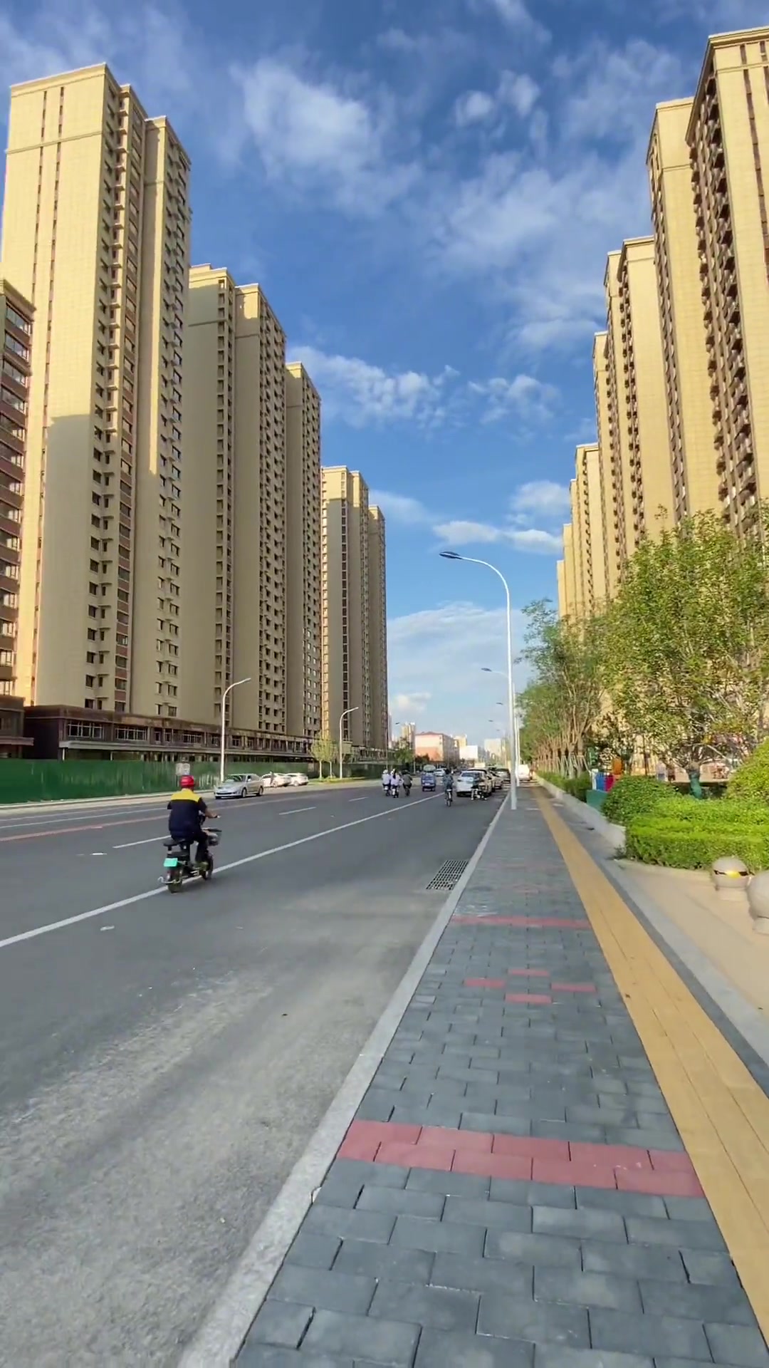 玉兰花园g区交房在即,想低价买房联系我,大产权房 保定房产 实地拍摄