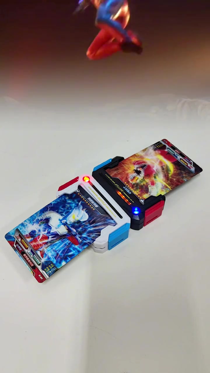 话都没说完,小赛罗就被揍了,火焰战士可真是个暴脾气啊 奥特曼卡片 卡