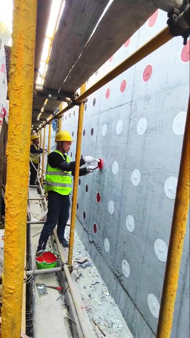 车库外墙止水螺杆封堵 施工现场实拍 记录在工地上的日子 建筑