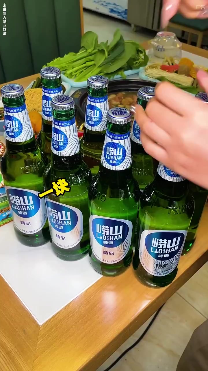 铁岭龙首市场喜牛全牛火锅现在特别合适,各种青菜凉菜零食水果自助