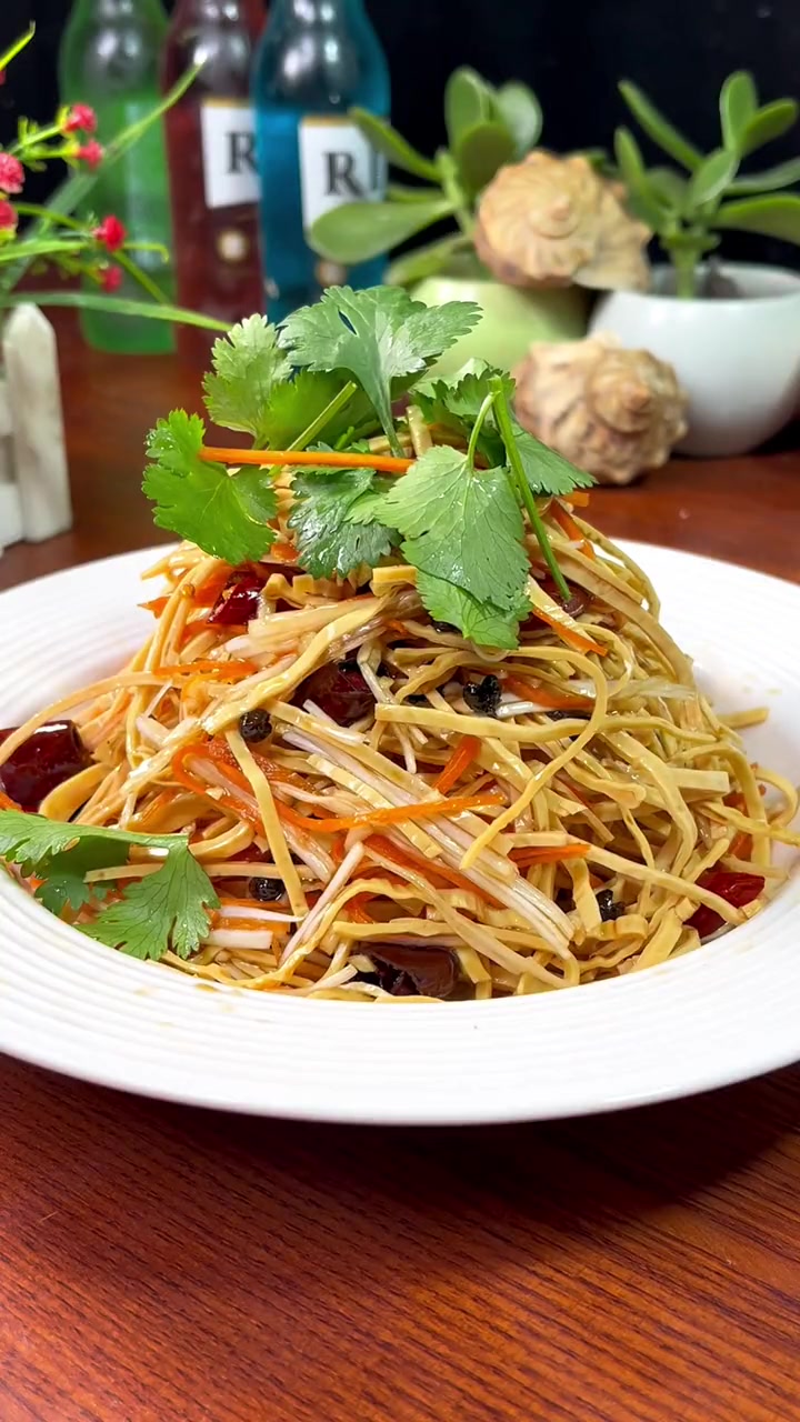 今天拌的这个云丝怎么样看着 美食教程 美食 凉拌云丝怎么做