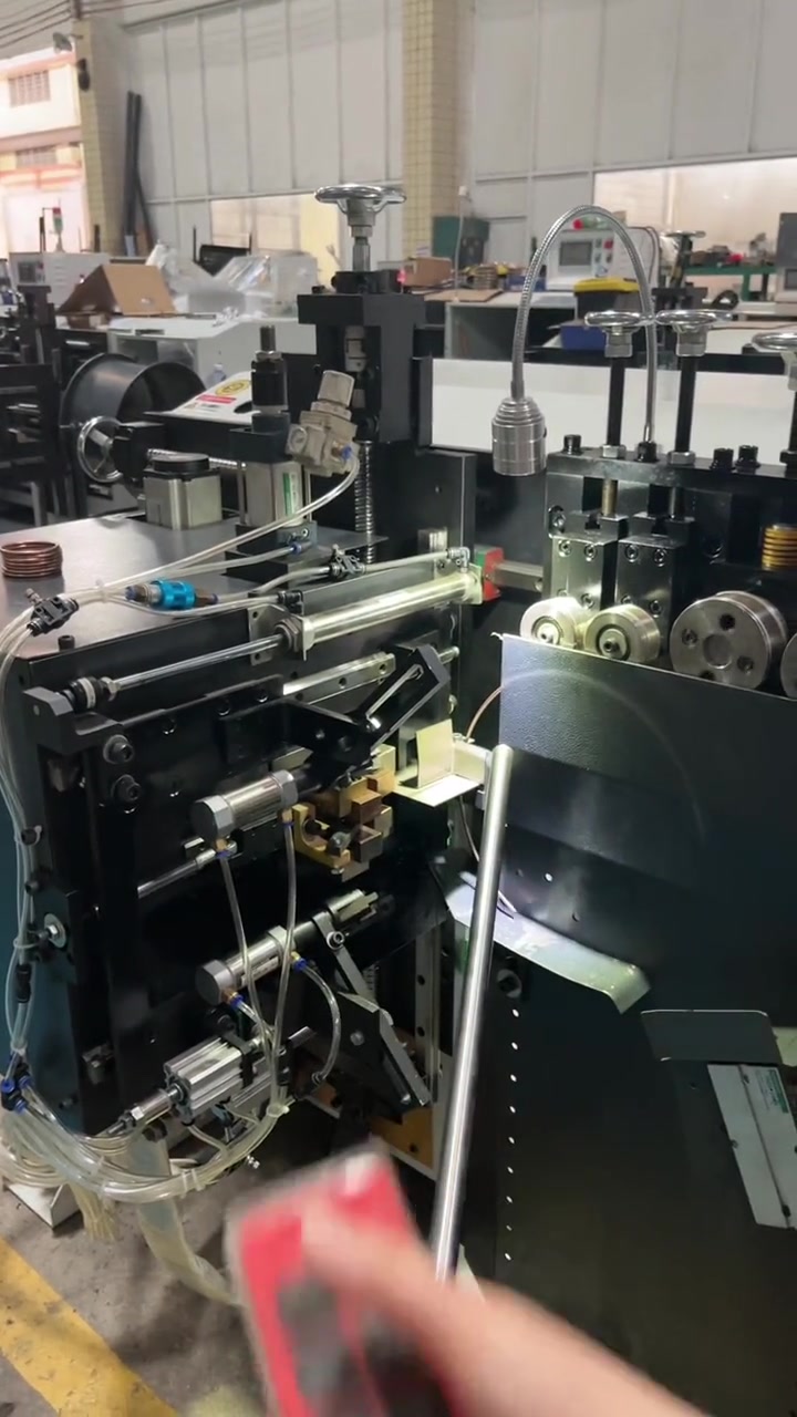 打圈对焊一体机 镀锌铜丝打圈焊接一体机 今天调试的打圈对焊一体机