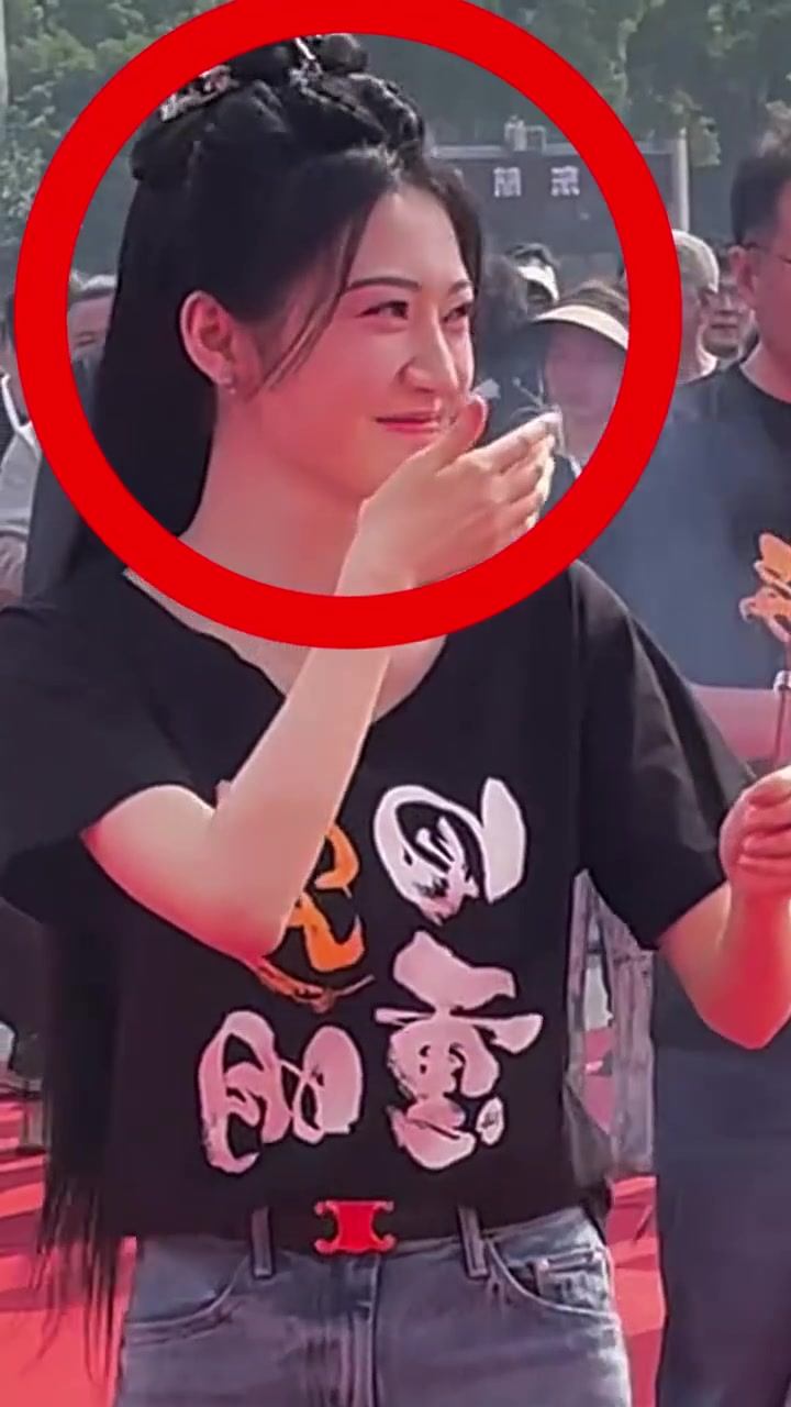 景甜这样走路有什么问题吗?