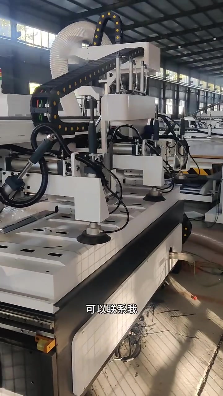 79尺直排加工中心开料机