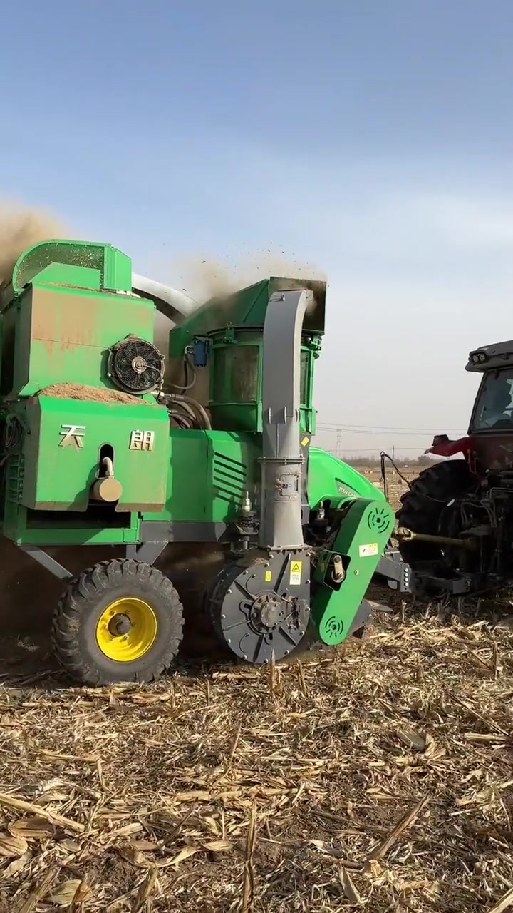 鑫天朗草王作业展示,把我强迫症治好了 鑫天朗 鑫天朗草王打捆机 草王