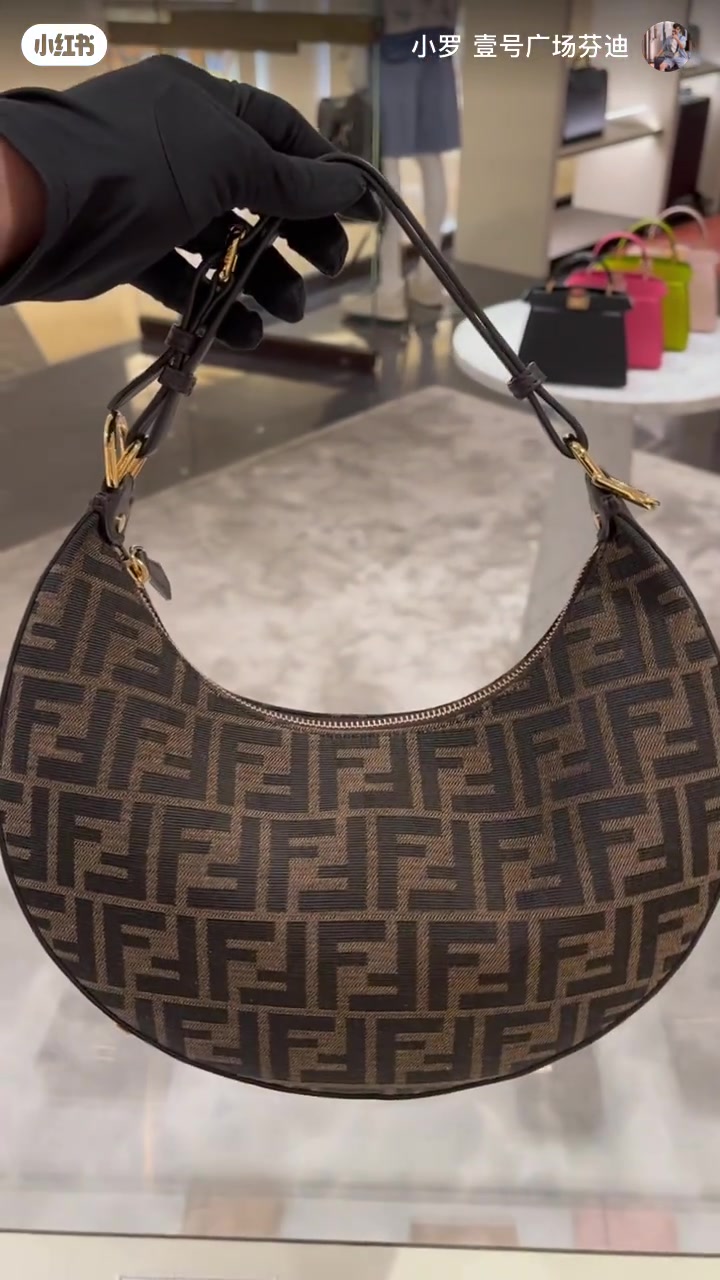 芬迪 最美月牙包 老花fendigraphy
