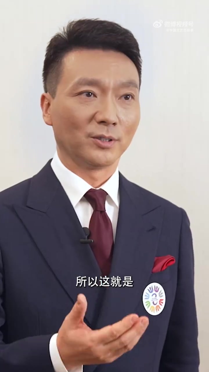 文艺志愿者 康辉:志愿者这三个字,就是把自己投入到火热的生活当中,把