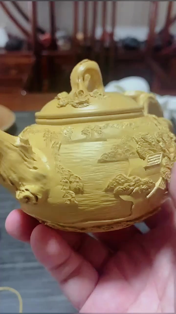 中生代陶艺家杨水定手工浮雕紫砂壶