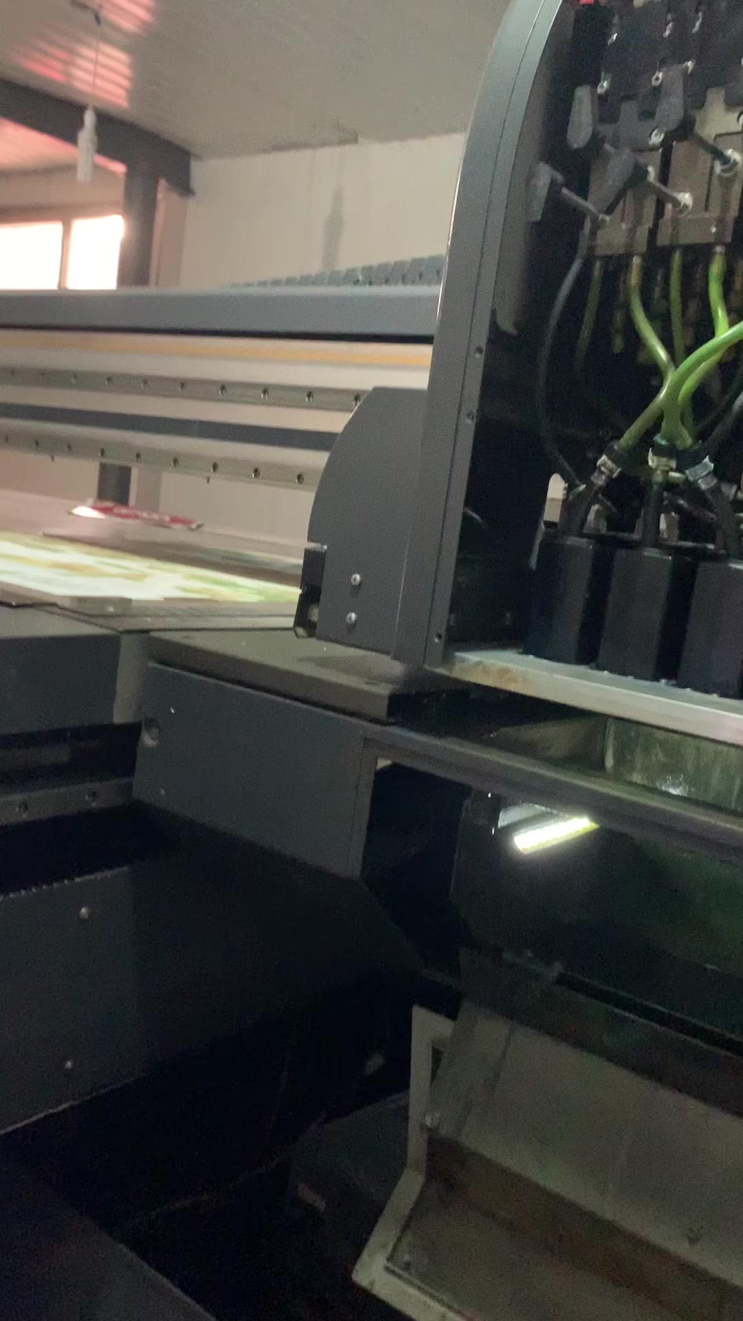 陶瓷喷墨机打印瓷砖壁画的工艺流程