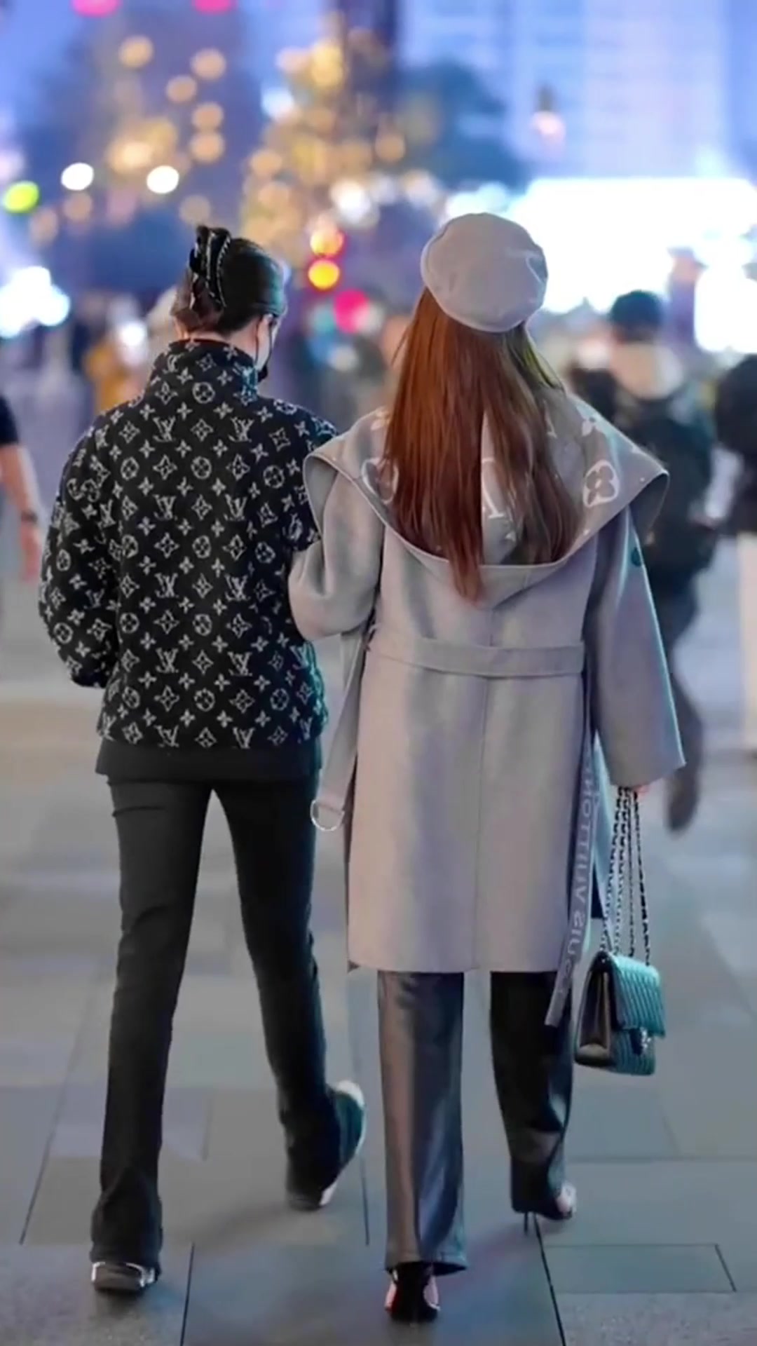 街拍:快手抖音里的经典句子,最合适的才是真正最好的