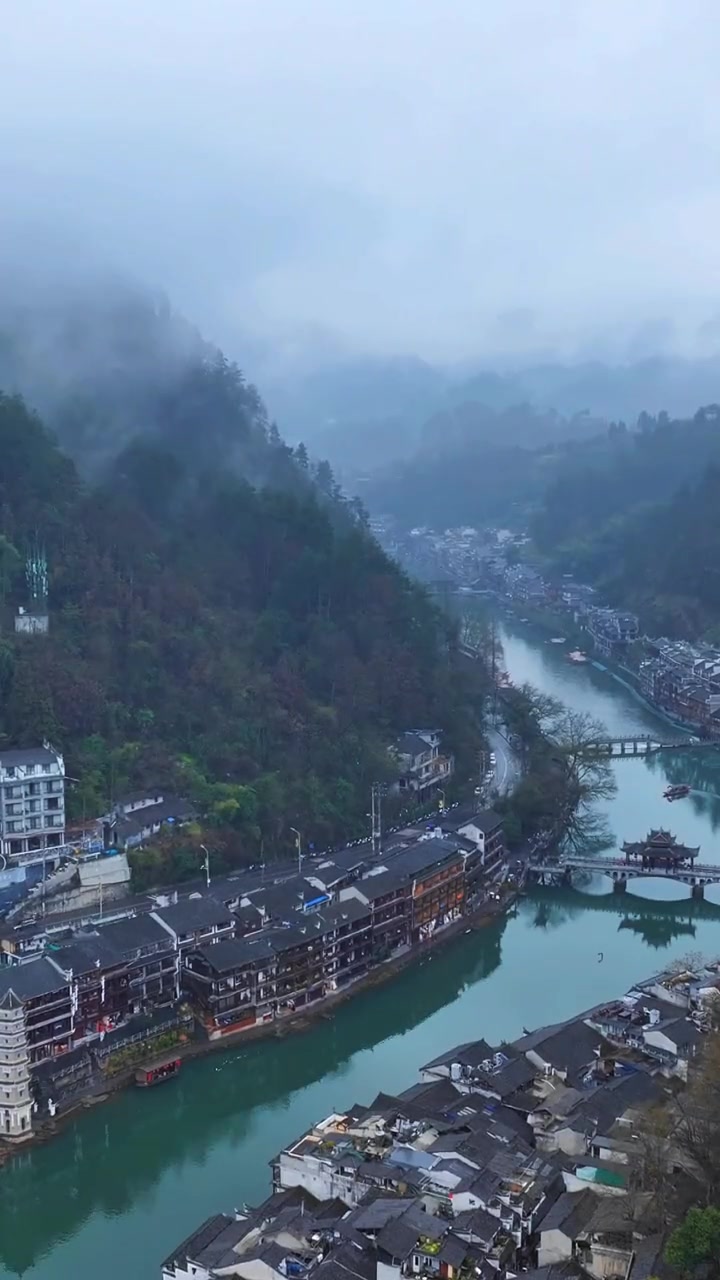 上热门话题6000亿流量 航拍湖南 我的航拍时刻 湖南湘西风景视频 凤凰