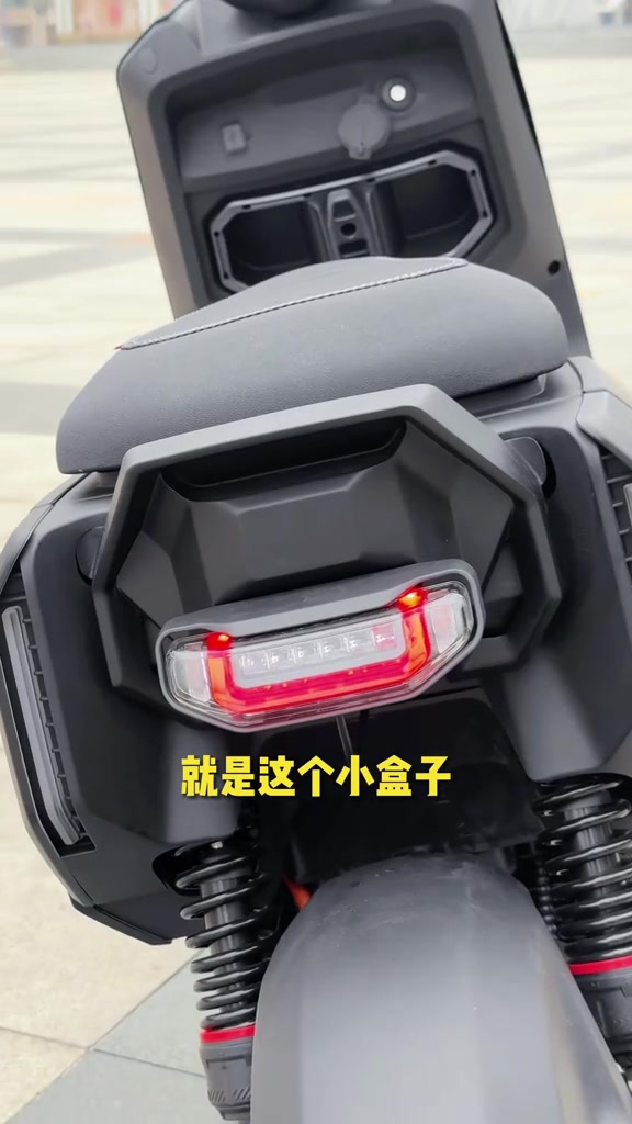 自带毫米波雷达监测的电动车,你以前见过吗?小牛nxt 改变出行当然小牛