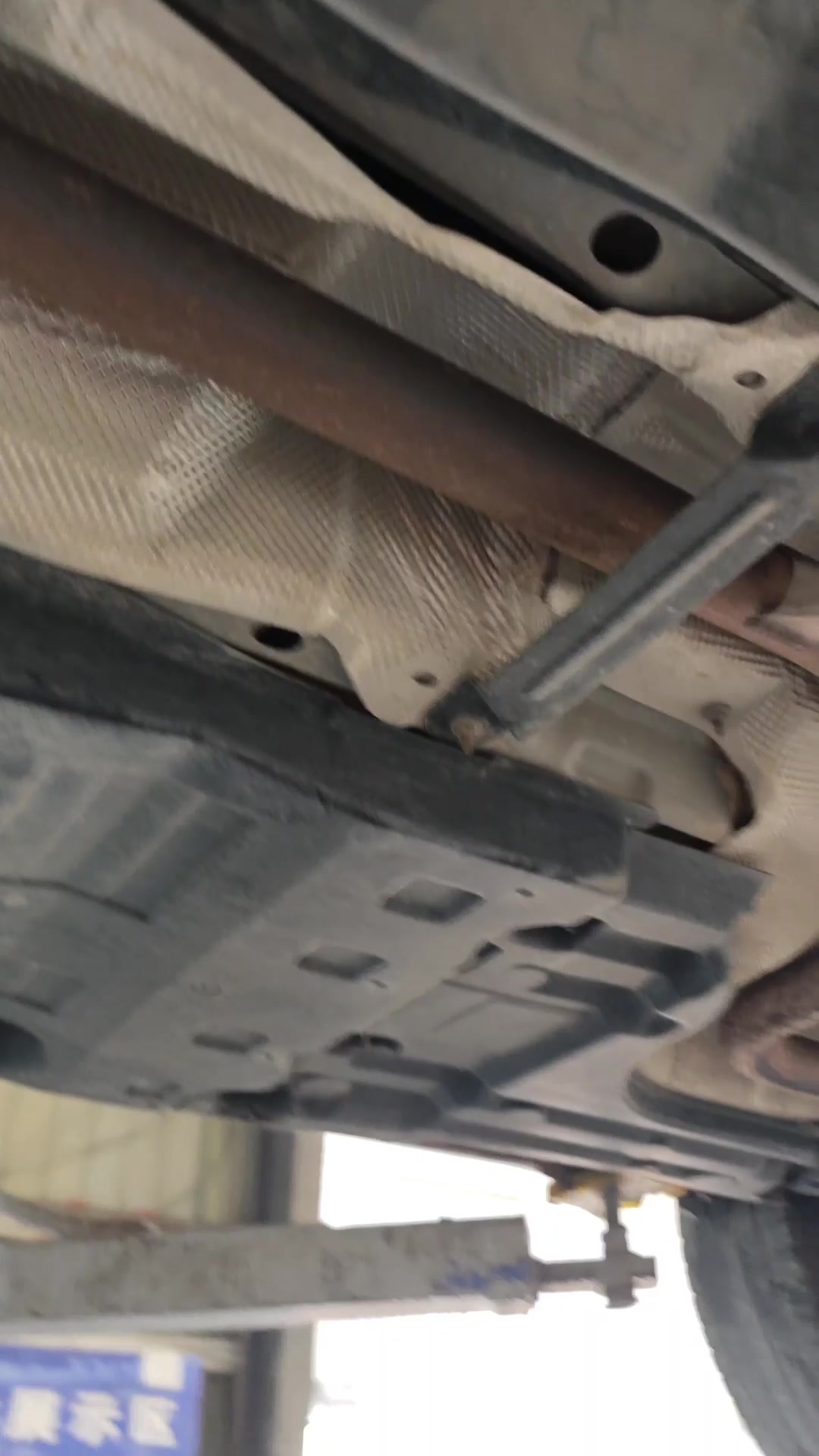 标致2008这个价位的车,有这样的底盘设计