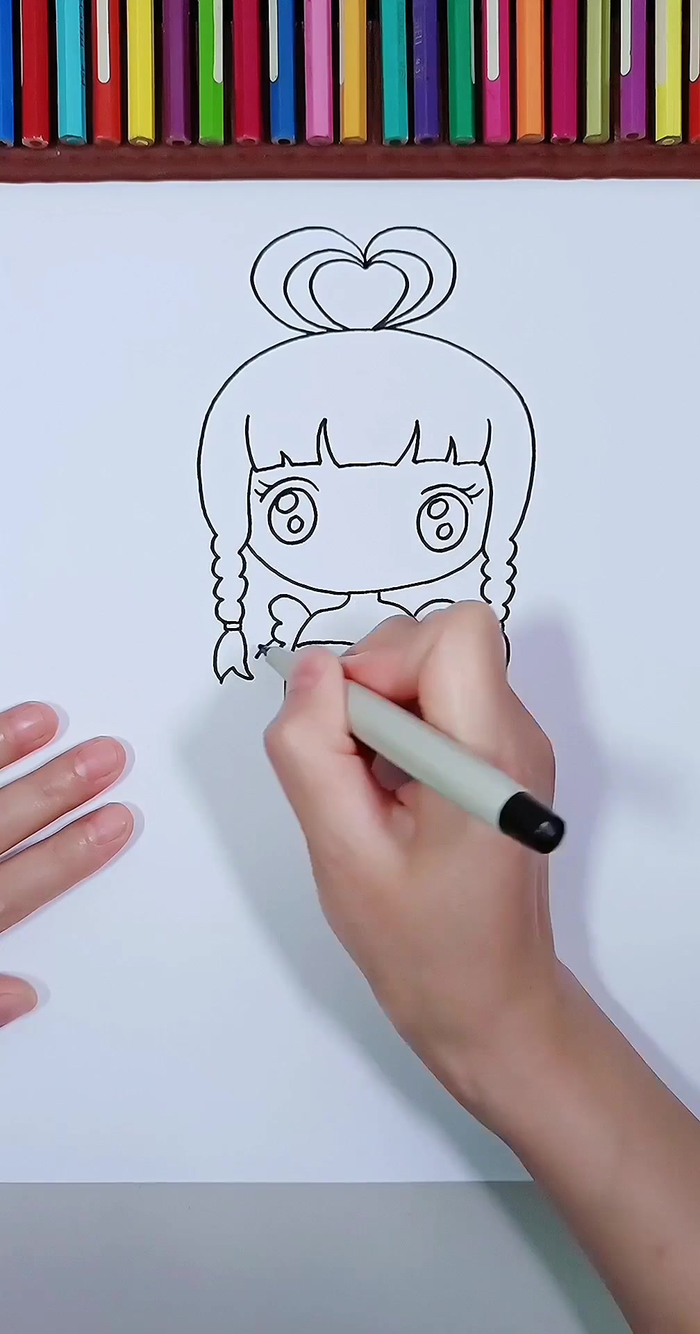 叶罗丽公主简笔画