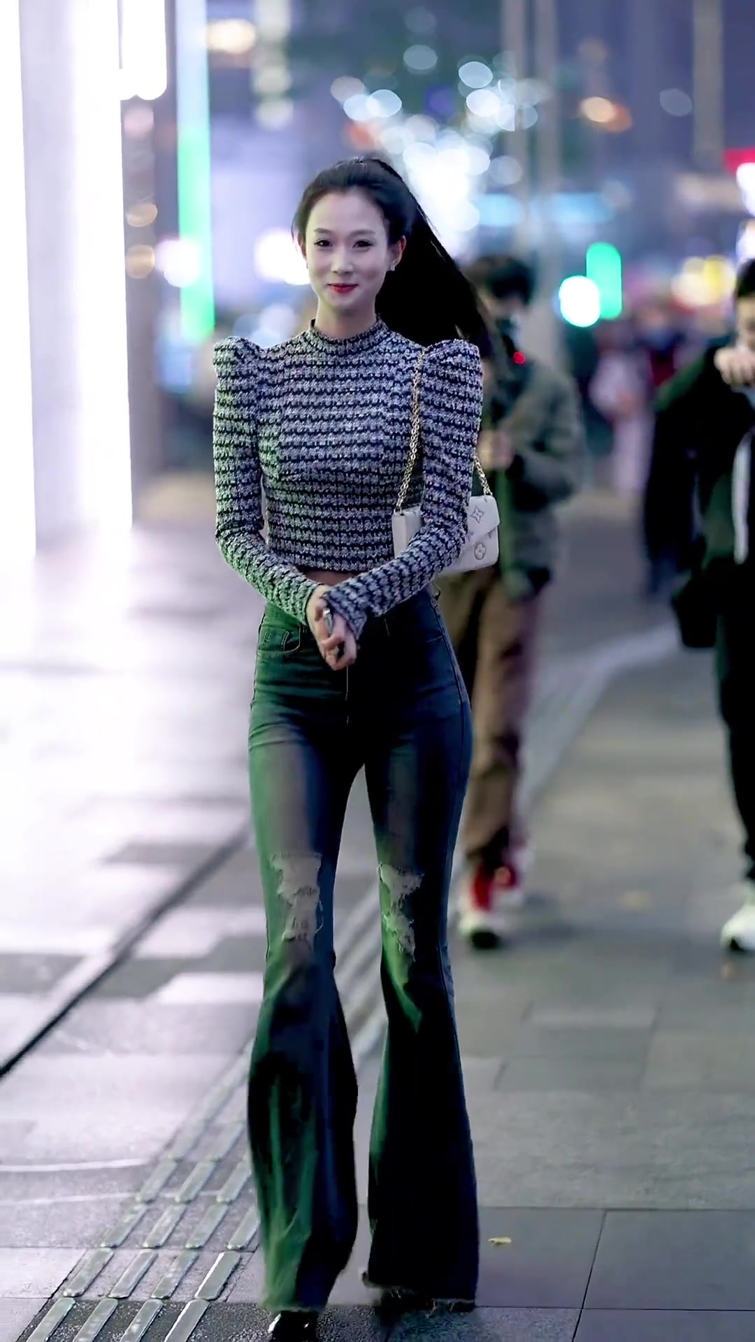 街拍:盘点街拍中的气质姐姐,你肯定hold不住