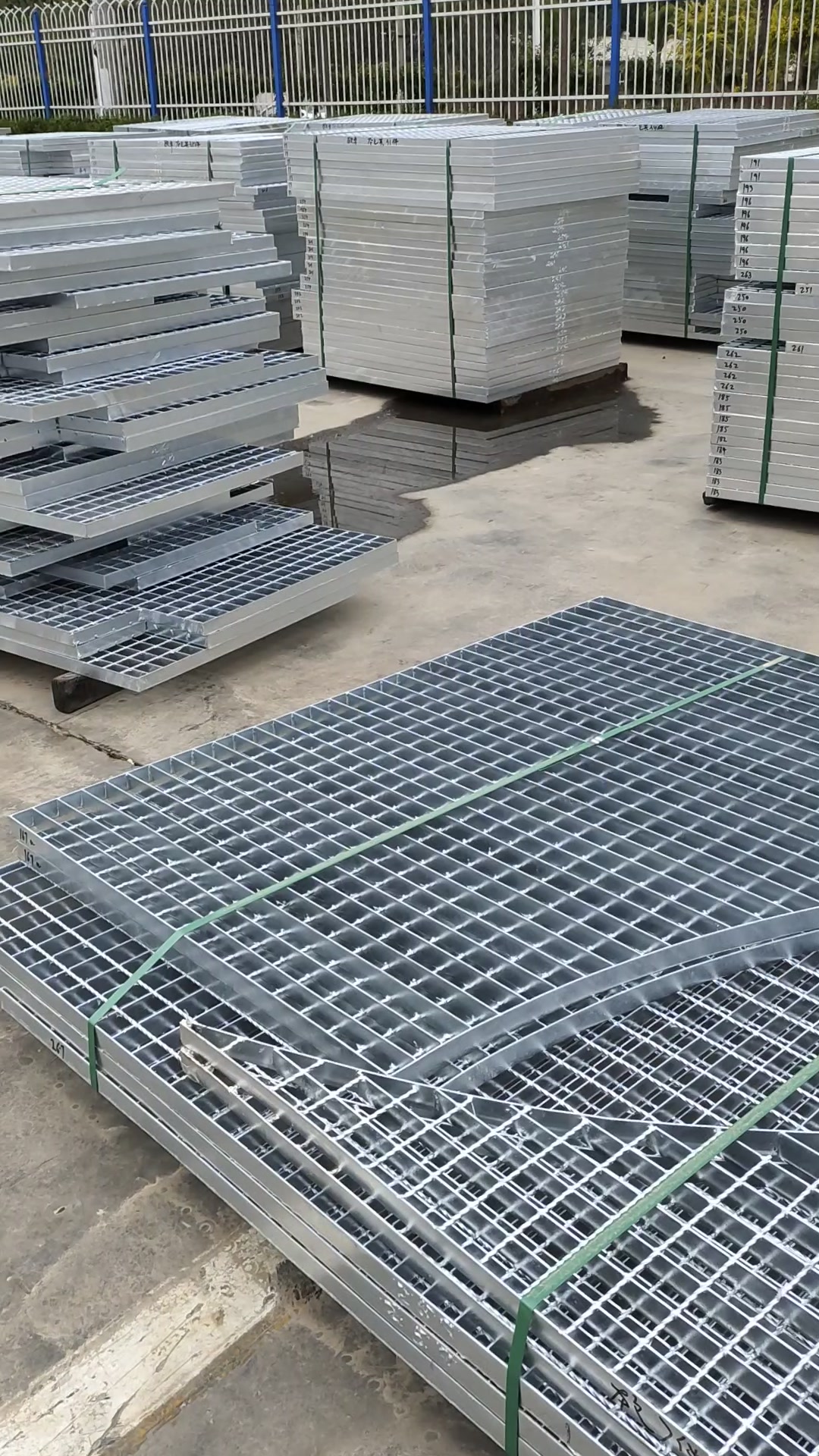 平台镀锌钢格板发货流程