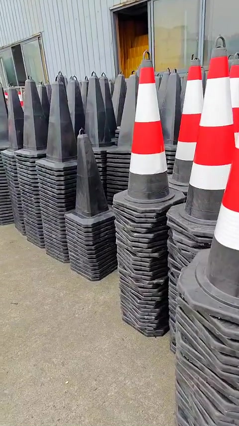 高反光红白橡胶路锥筒生产批发厂家 交安设施专业生产 众诚天发