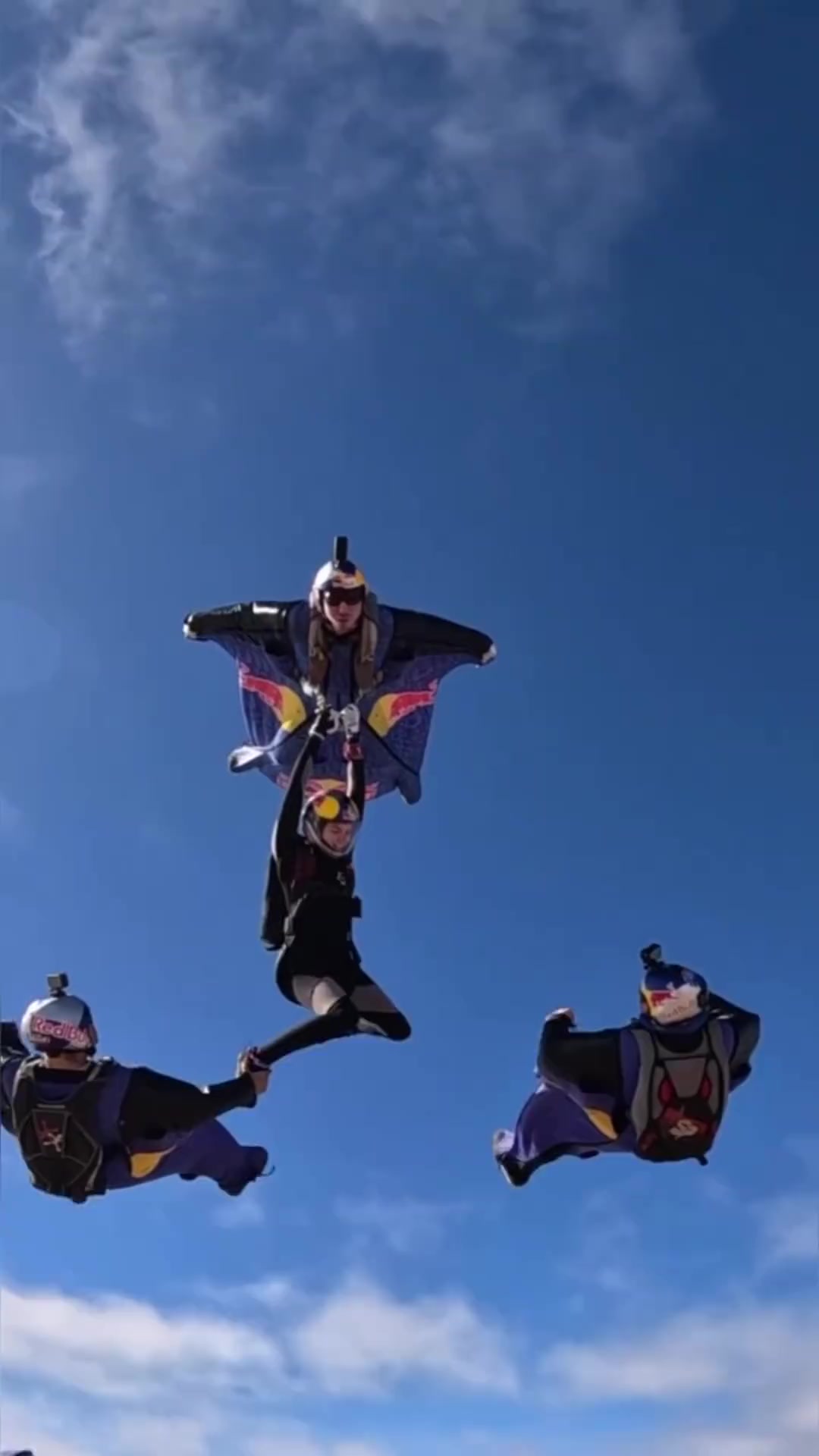 不要把青春困在遗憾里要永远潇洒自由尾崎八项保持热爱奔赴山海跳伞