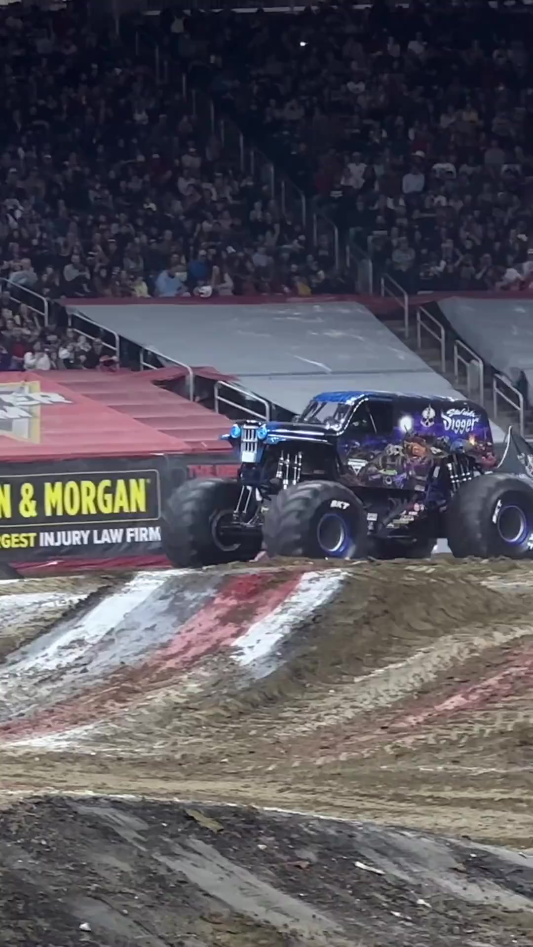 车技已经无敌了大脚车机械之美男孩玩具顶级悬挂