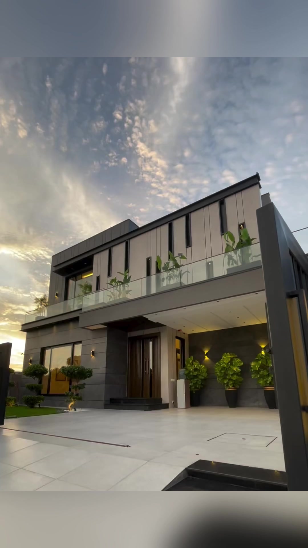 二层现代风乡村别墅实景呈现