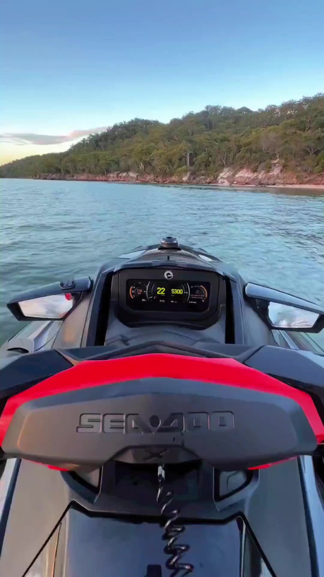 海带你玩艇第一视角带你去看海威海摩托艇