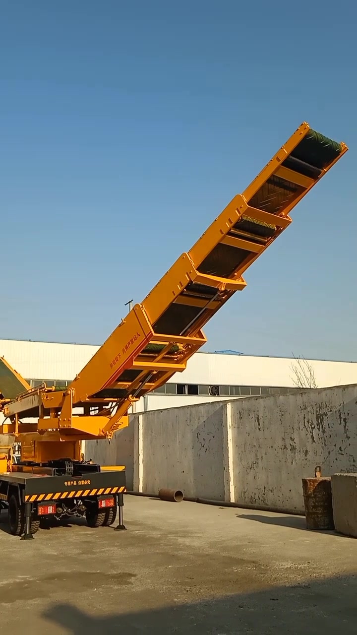 火车装卸机 四节伸缩火车厢装车输送机 货物装车传送一体车