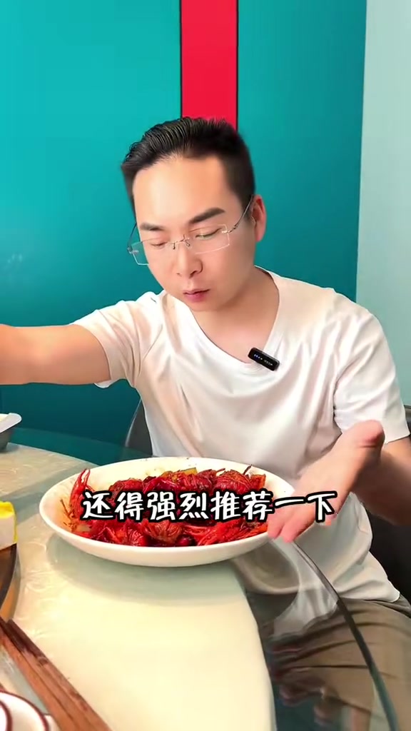 十二道街在回郭镇也算一个传奇故事了,谁说干不过一年?