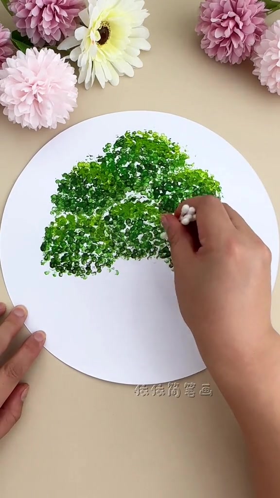 用棉签点点点画大树,简单又好看