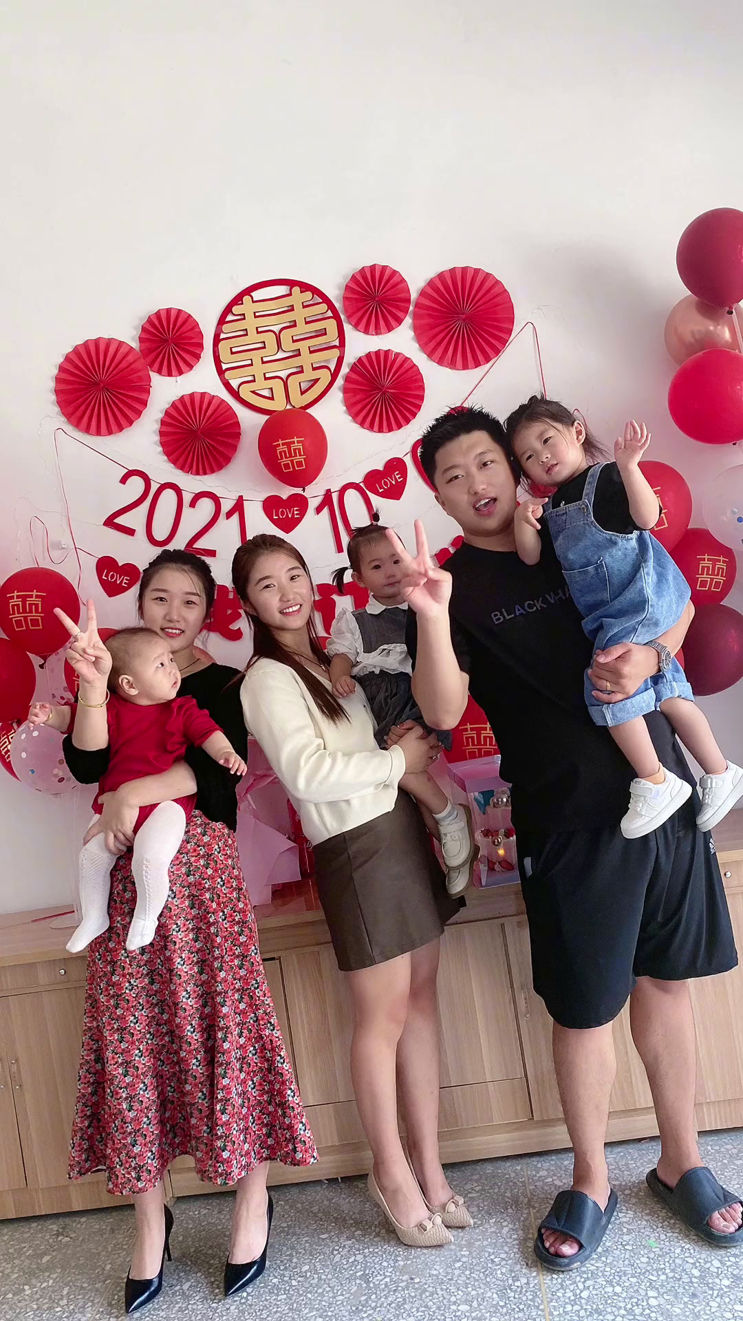 祝我家龙凤三胞胎生日快乐?家庭幸福 和和美美