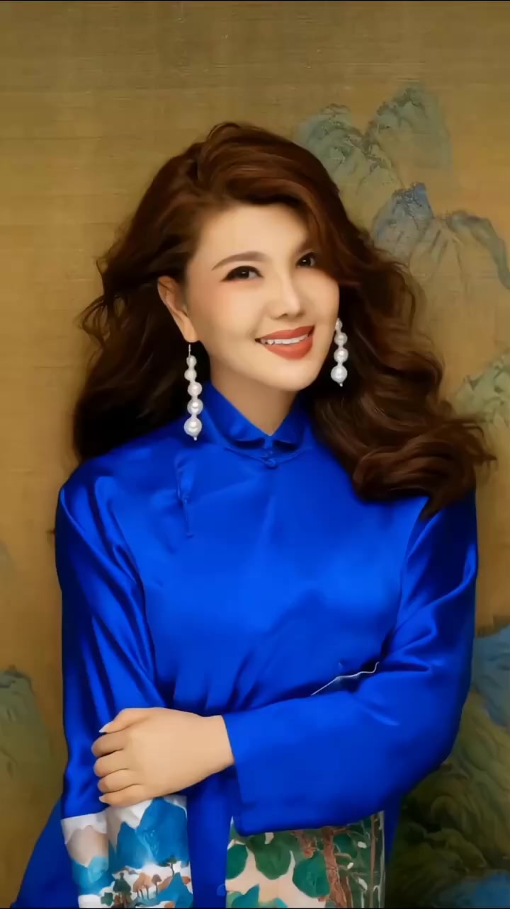 中华民族一家亲 乌兰图雅