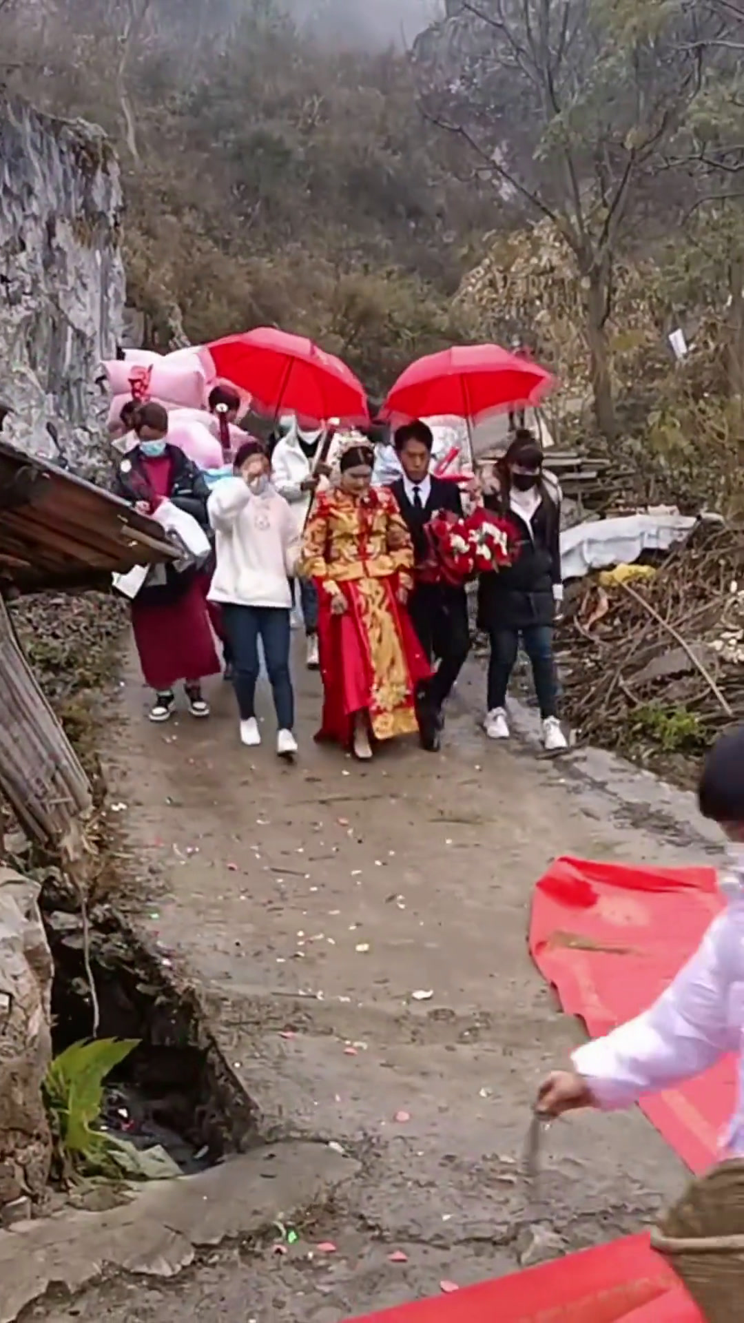 农村婚礼好热闹