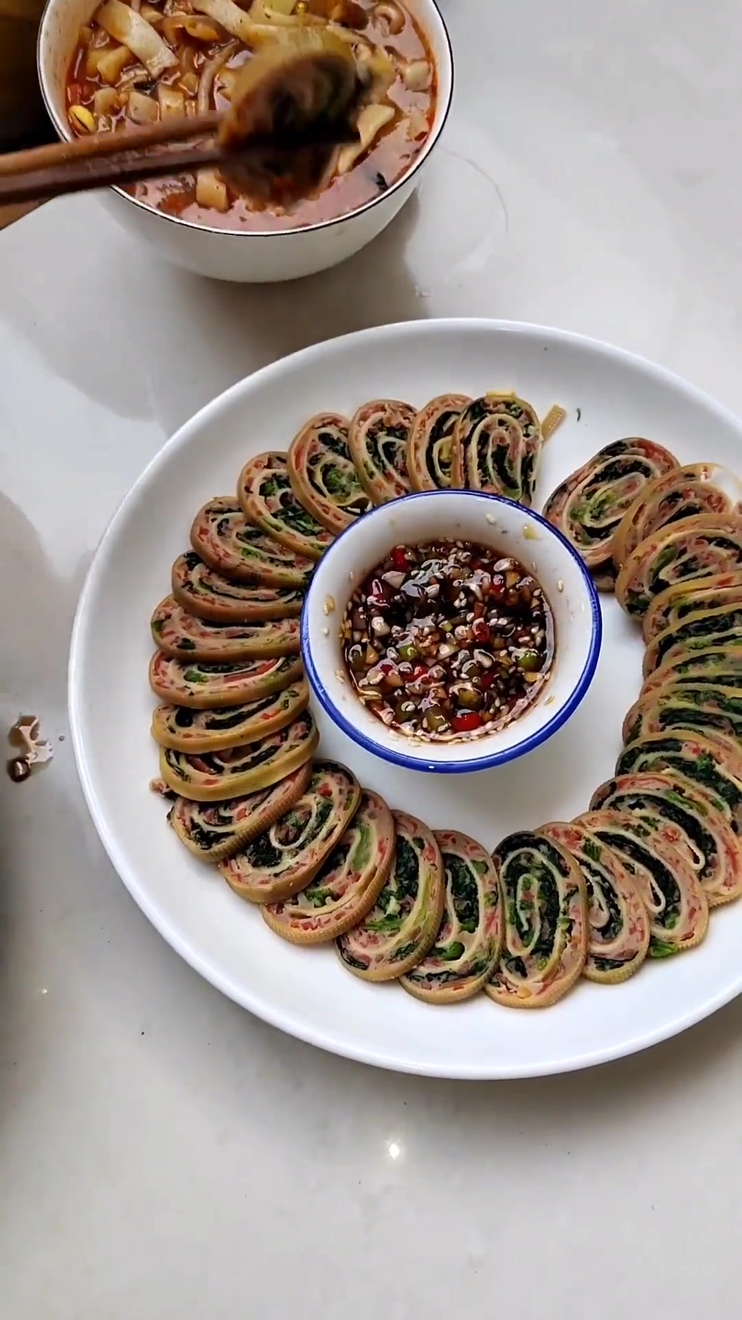 马上过年了,今天分享一个特别好吃的素菜,喜欢的朋友