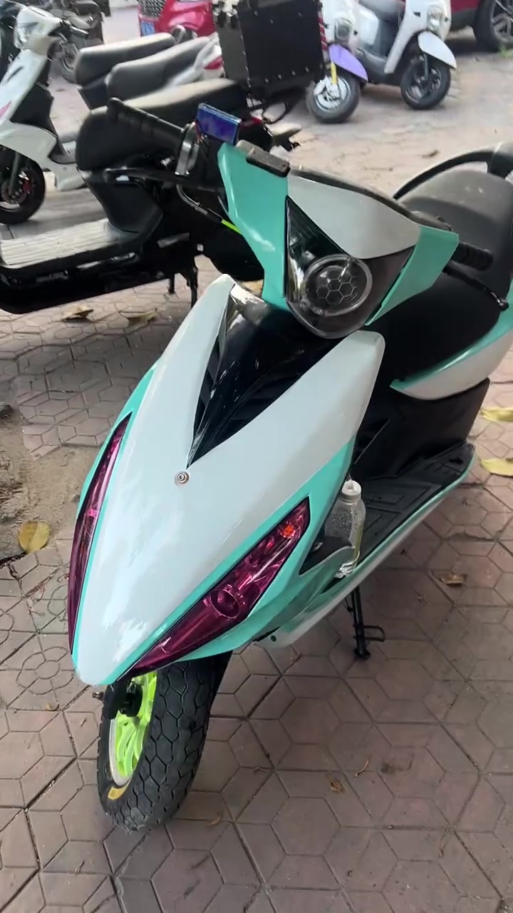 雅马哈鬼火改装2v56水冷.太帅了.等待有缘人