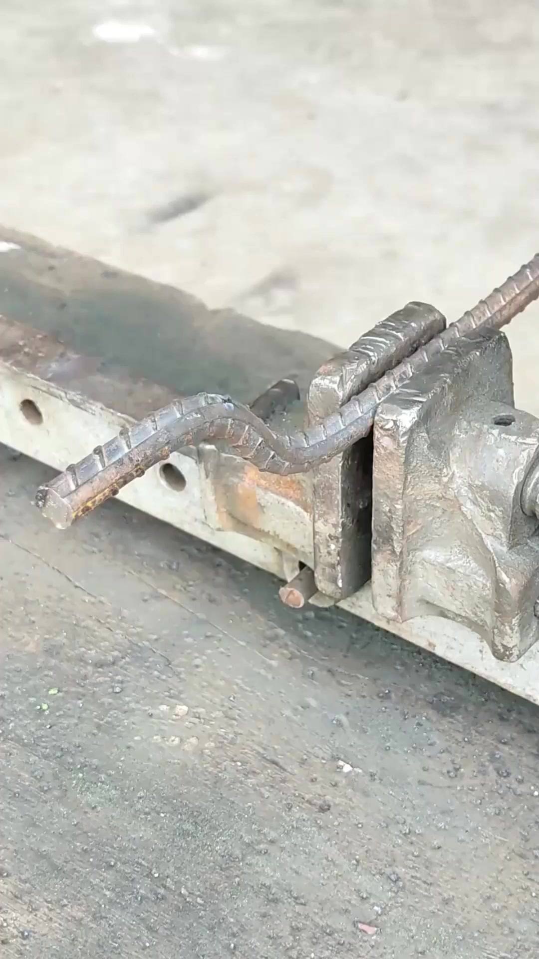 焊工自制一个焊接小工具