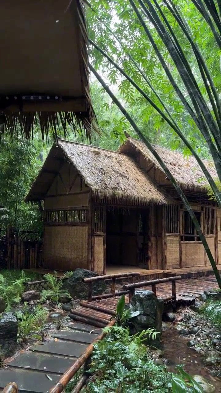 隐居深山的茅草屋,拍摄不易,拿走留痕