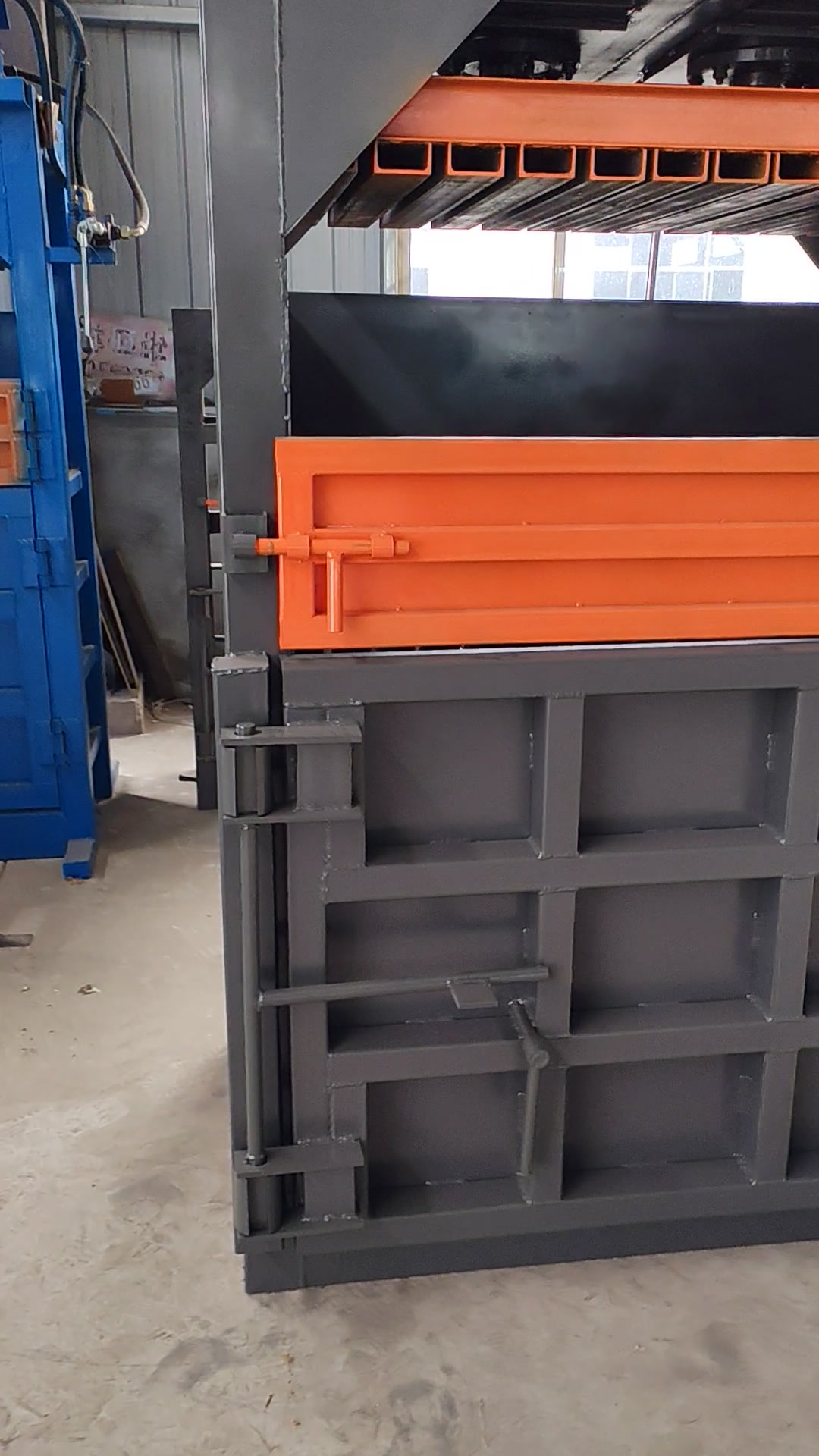 60吨立式液压打包机