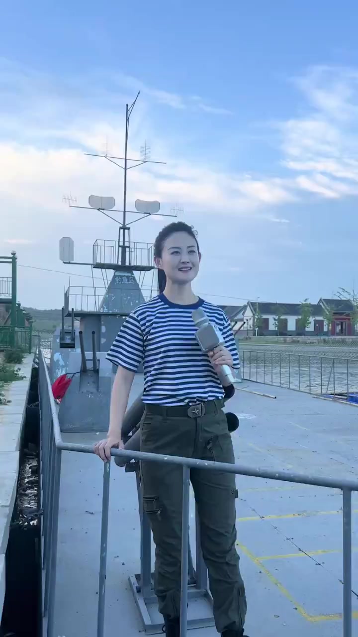 《军港之夜》让心灵泊岸,致敬那些默默守卫的英雄!