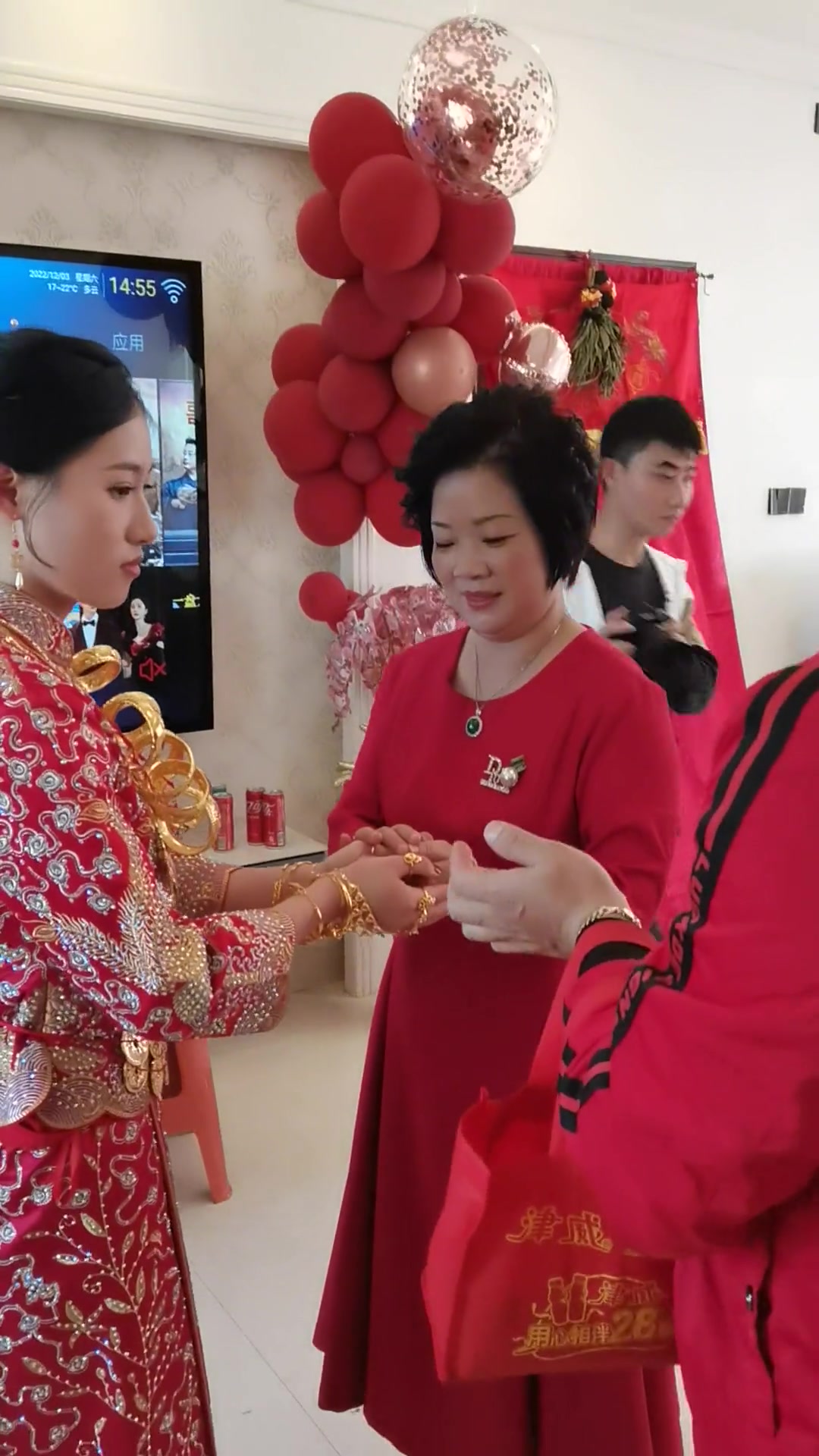 婚礼习俗 闽南婚礼习俗新娘进门公公婆婆敬茶交换见面礼