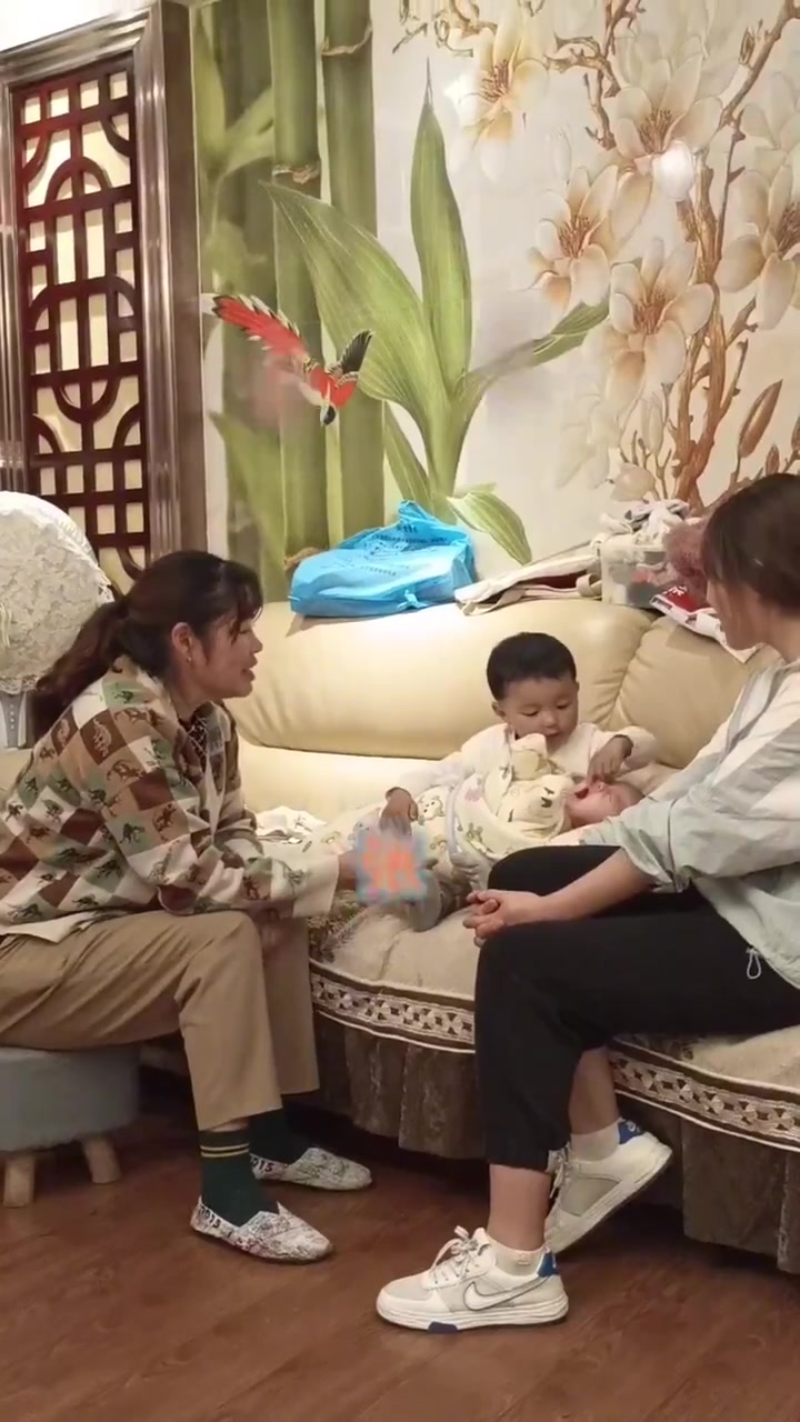 自从会抱王婧伊小表妹后